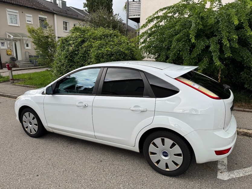 Ford Focus 289.500 km 2.000 € Unterneukirchen 84579