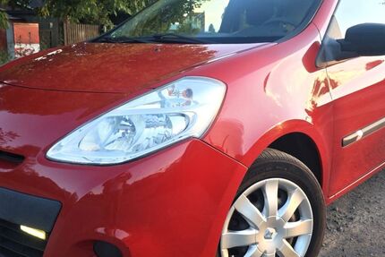 Renault Clio 130.663 km 2.999 &euro; Berlin 13158