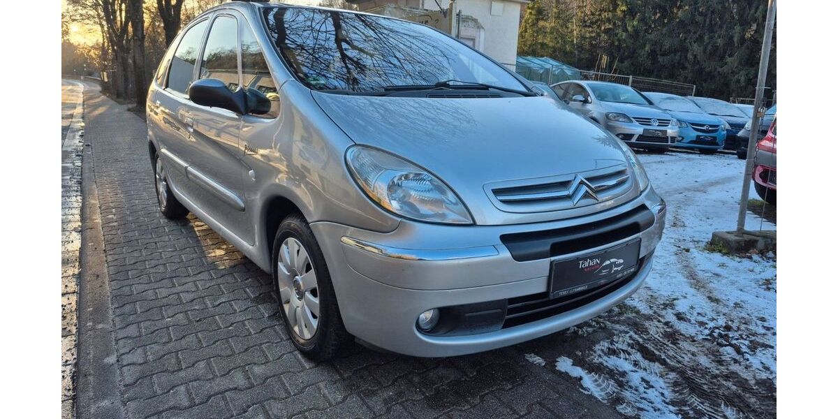 Citroen Xsara Picasso 149.000 km 2.999 &euro; Hadamar 65589