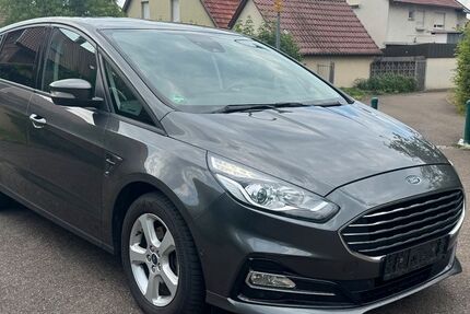 Ford S-Max 213.000 km 9.450 &euro; Gingen 73333