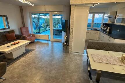 Eigentumswohnung Bj. 2001 mit Garage und Eigener Garten 4 zimmer