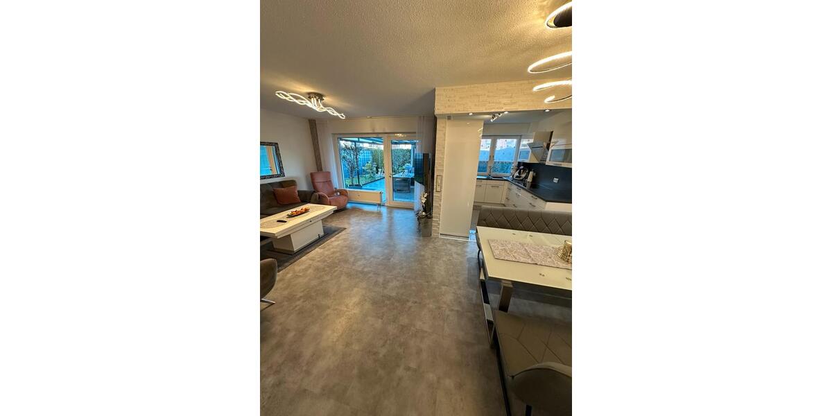 Eigentumswohnung Bj. 2001 mit Garage und Eigener Garten 4 zimmer