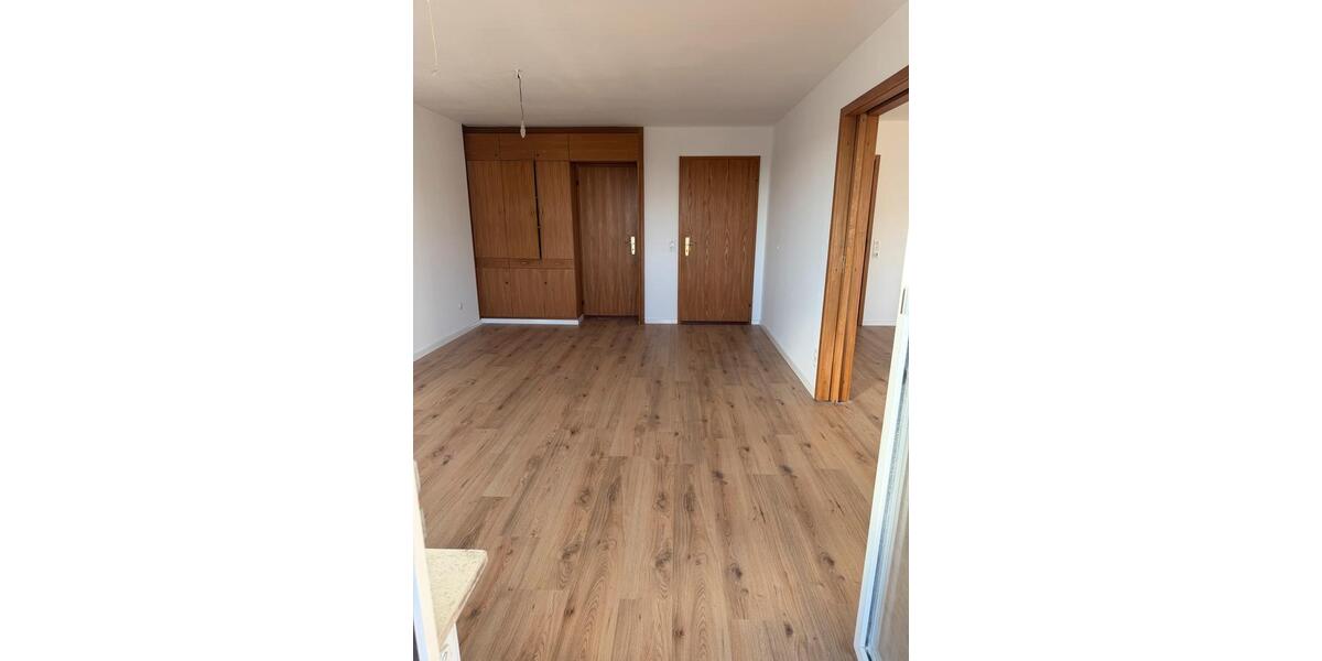 Etagenwohnung Rutesheim - 5 Zimmer, 123 m&sup2;, 1.350&euro; | Angebot:25393821