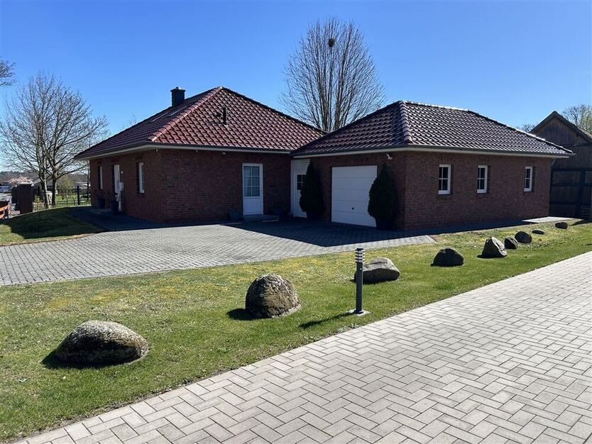 Junger Bungalow mit Charme u. Qualität für die Familie oder für Senioren in zentraler ruhiger Lage
