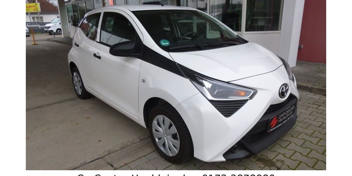Toyota Aygo (X) 2.555 km 10.990 &euro; Stralsund 18437