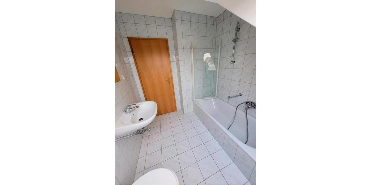 Dachgeschoßwohnung Kürnach - 3 Zimmer, 72 m&sup2;, 832&euro; | Angebot:26391743