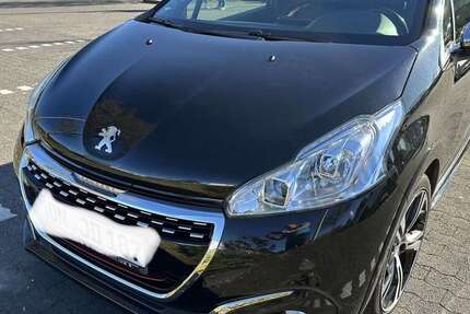 Peugeot 208 156.000 km 5.800 &euro; Neunkirchen-Seelscheid 53819
