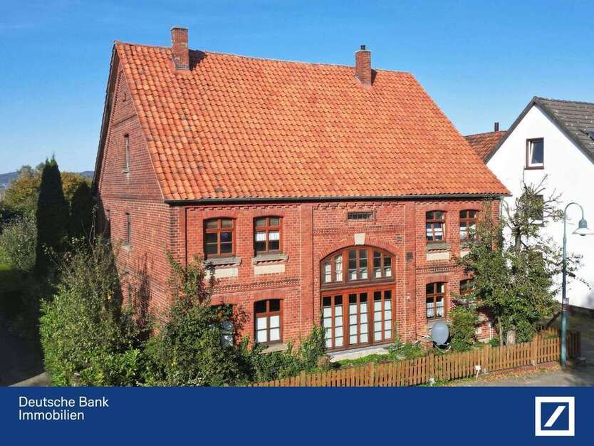 Haus zum Kaufen in Rinteln 158.000 € 193.69 m²