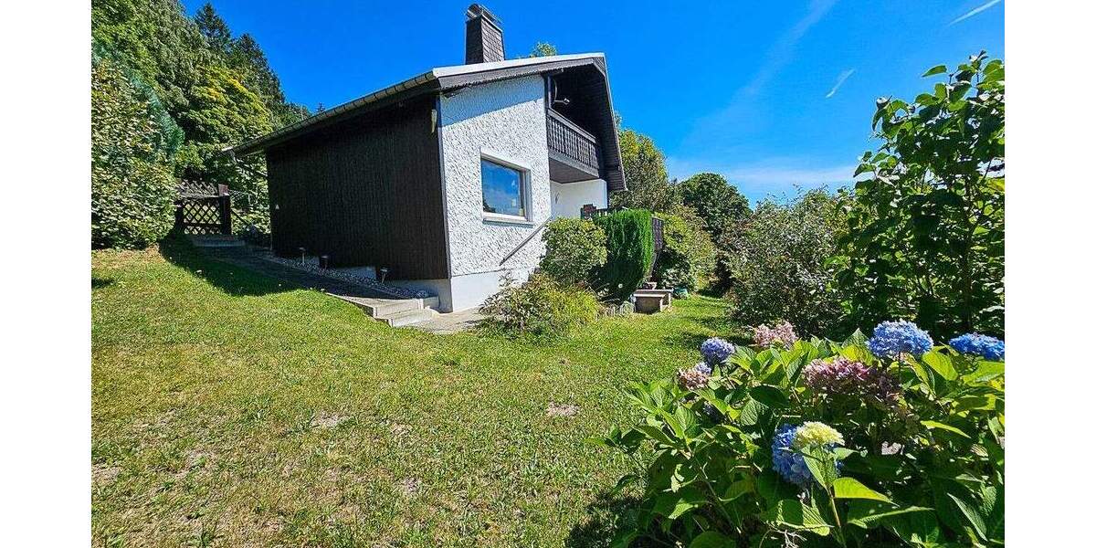 Mehrfamilienhaus, Wohnhaus Lauter-Bernsbach Bernsbach - 2 Zimmer, 50 m&sup2;, 70.000&euro; | Angebot:25744644