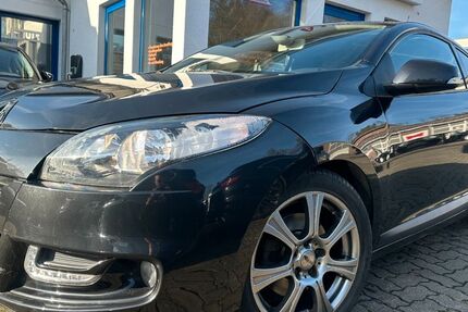 Renault Megane 143.000 km 3.649 &euro; Gummersbach (Zwischen Toom Markt und ATU) 51645
