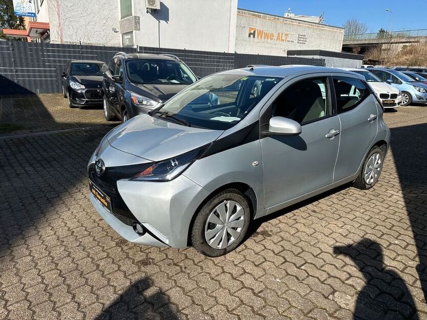 Aygo (X)