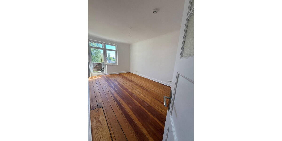 Etagenwohnung Neumünster Innenstadt - 4 Zimmer, 95 m&sup2;, 215.000&euro; | Angebot:26414929