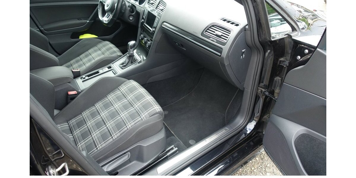 VW Golf GTD BMT Bi-Xenon eGHSD Navi 8-fach bereift 173.800 km 14.950 &euro; Neumarkt/OPf 92318