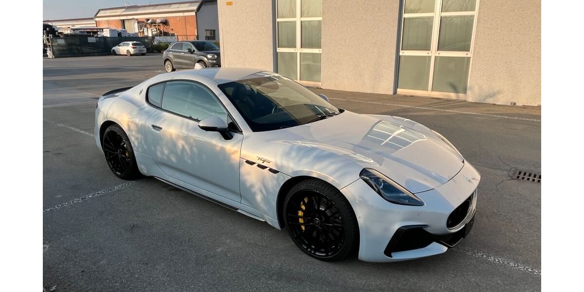 Maserati Granturismo 86.000 km 102.400 &euro; München 80797