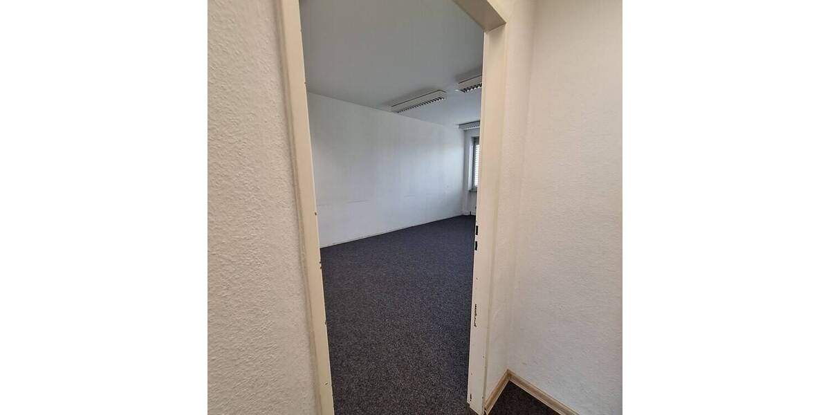 Gewerbeobjekt Frankfurt am Main Griesheim - 4 Zimmer, 125 m&sup2;, 1.150&euro; | Angebot:26686768