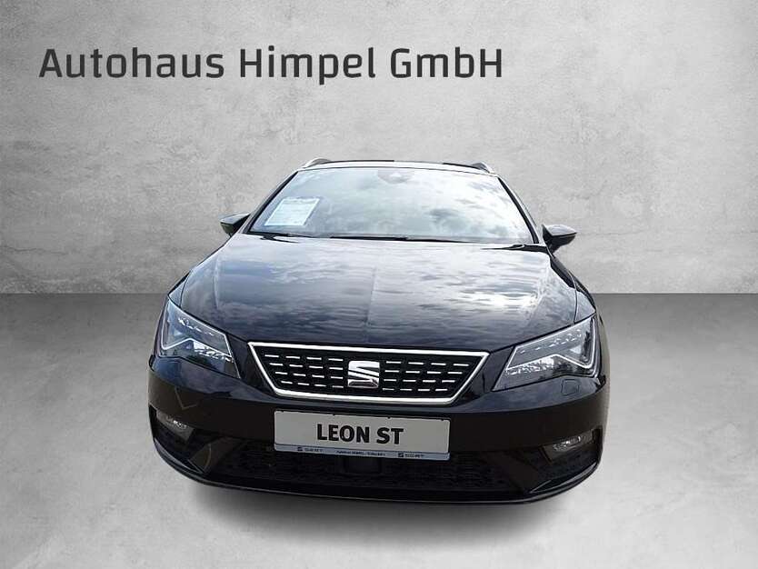 Seat Leon 75.100 km 16.900 € Grossschirma 09603