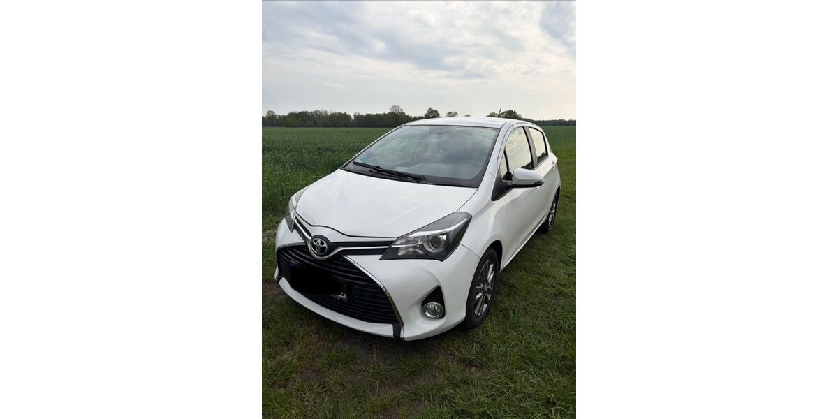 Toyota Yaris 110.000 km 7.950 &euro; Bothel 27386