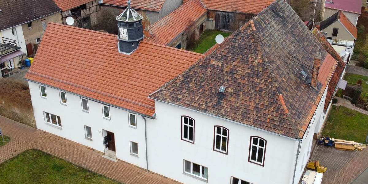 Einfamilienhaus Buttstädt - 13 Zimmer, 360 m&sup2;, 99.000&euro; | Angebot:25993692