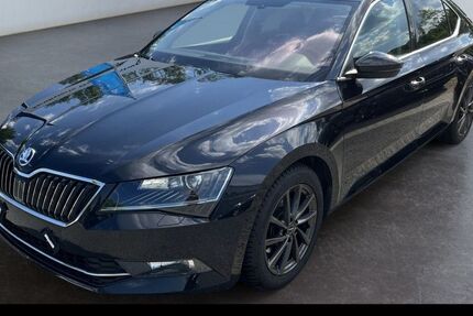 Skoda Superb 127.721 km 11.600 &euro; Pirna 01796