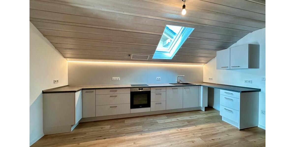 Dachgeschoßwohnung Hutthurm - 2.5 Zimmer, 85 m&sup2;, 690&euro; | Angebot:25354749