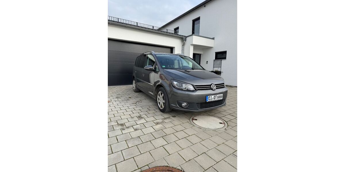 VW Touran 220.000 km 8.300 &euro; Workerszell 85132