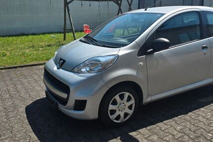 Peugeot 107 94.300 km 2.100 &euro; Elz 65604