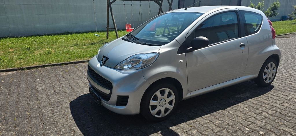 Peugeot 107 94.300 km 2.100 &euro; Elz 65604