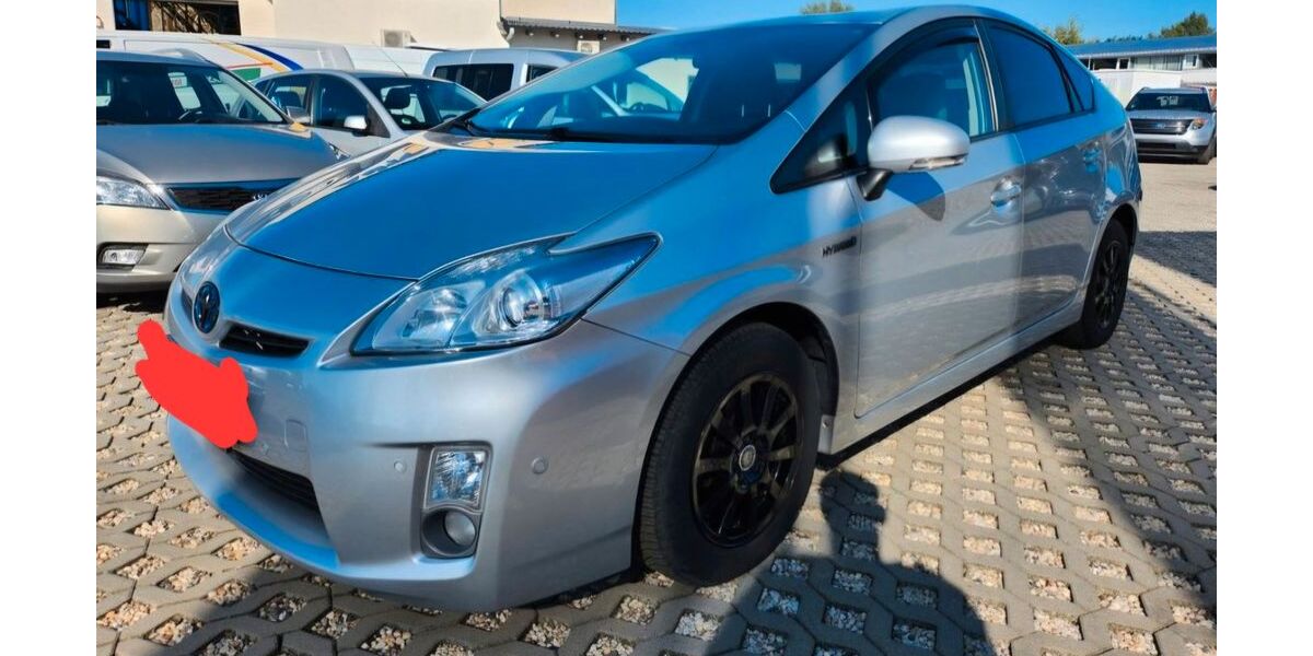 Toyota Prius 140.000 km 13.999 &euro; Frankfurt am Main 65931