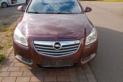 Opel Insignia 323.000 km 2.500 € Hellenhahn-Schellenberg 56479