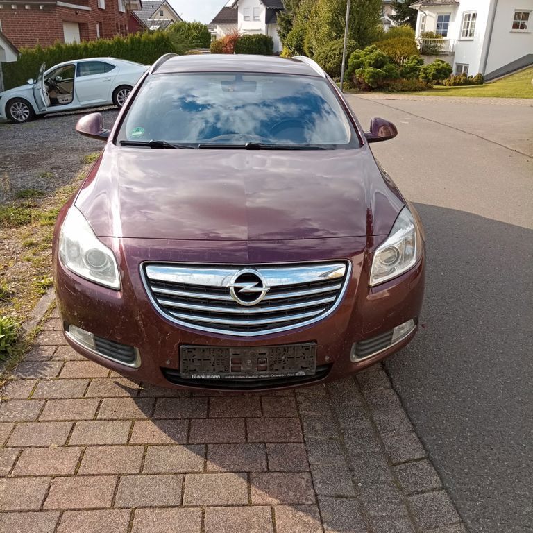 Opel Insignia 323.000 km 2.500 € Hellenhahn-Schellenberg 56479