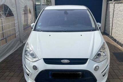 Ford S-Max 159.000 km 7.900 &euro; Duisburg 47199