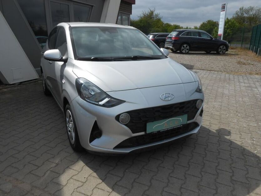 i10