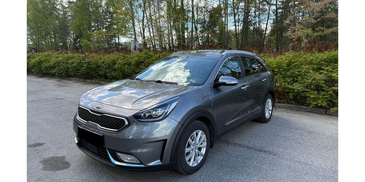 Kia Niro 73.800 km 15.850 &euro; Mering 86415
