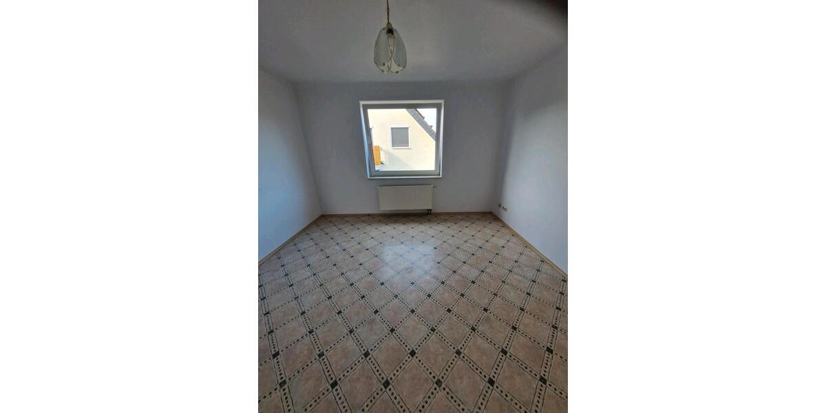 Etagenwohnung Sehnde - 3 Zimmer, 79 m&sup2;, 240.000&euro; | Angebot:27029103