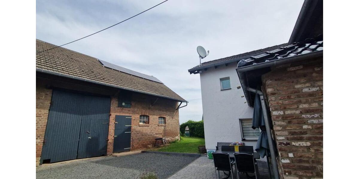 Bauernhof (Wohnhaus saniert, Scheune, Obstbaumwiese) bei Nideggen 2 zimmer