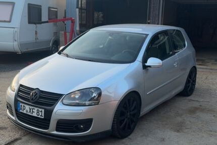 VW Golf 225.000 km 3.000 &euro; Holzen 37632