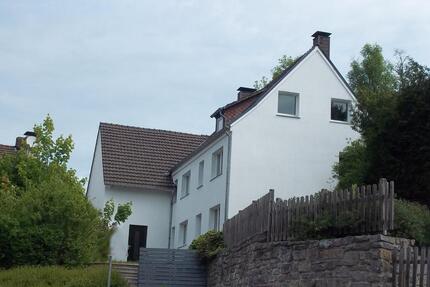 Saniertes Wohnhaus 1964 ruhige Dorflage Wärmepumpe Scheune Garage 5 zimmer