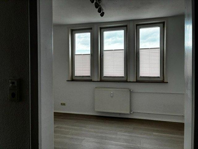 Dachgeschoßwohnung Bad Pyrmont - 5 Zimmer, 143 m&sup2;, 860&euro; | Angebot:26610283