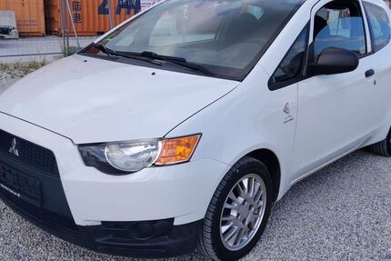 Mitsubishi Colt 75.500 km 2.450 &euro; München 81827