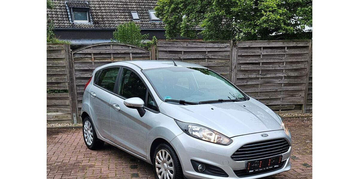 Ford Fiesta 61.000 km 8.000 &euro; Wesel 46487