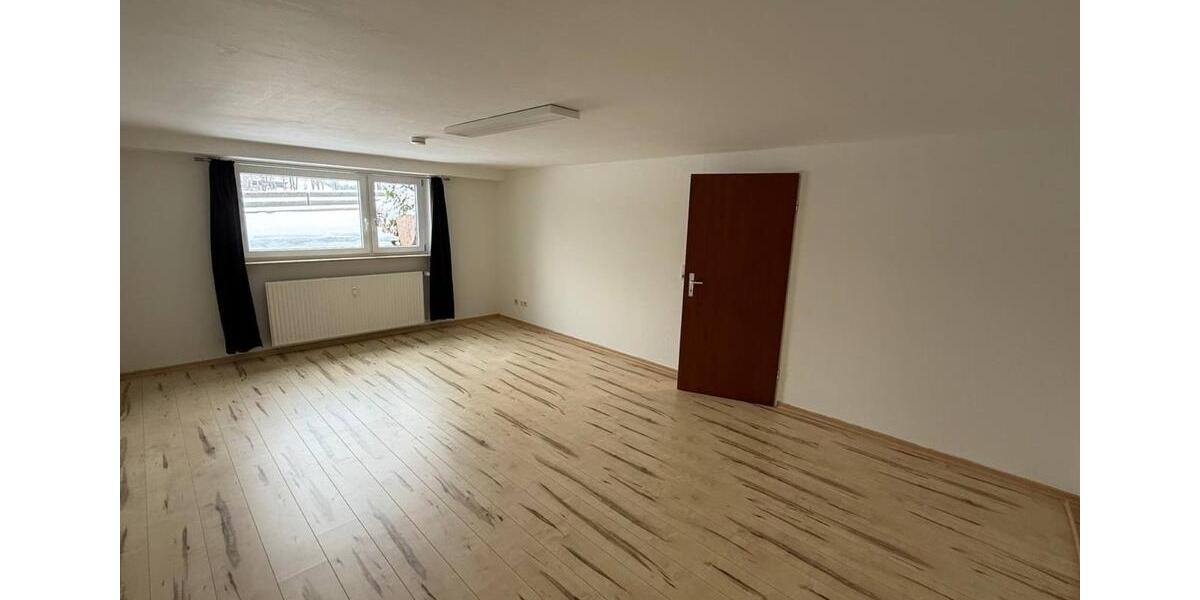 3-Zi. Wohnung in ruhiger Lage mit weitem landschaftlichen Blick 3 zimmer