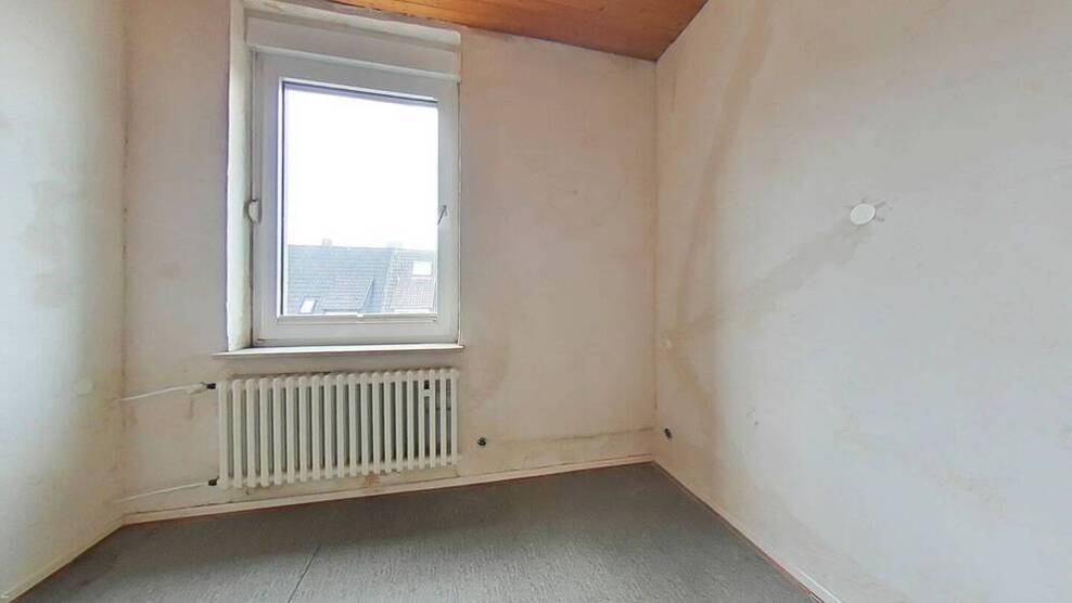 Reihenhaus mit Garten als Renovierungsprojekt