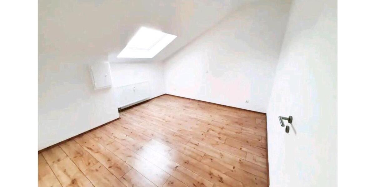 Dachgeschoßwohnung Albstadt Gemarkung Onstmettingen - 3 Zimmer, 70 m&sup2;, 600&euro; | Angebot:26384384