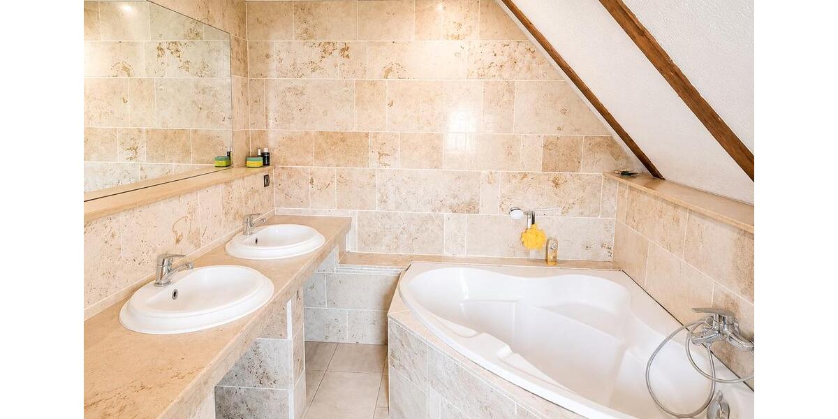 Reihenhaus Eisenhüttenstadt - 5 Zimmer, 170 m&sup2;, 295.000&euro; | Angebot:26896554