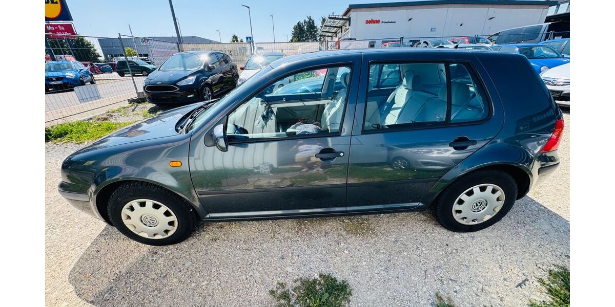 VW Golf 126.000 km 2.488 &euro; Filderstadt 70794