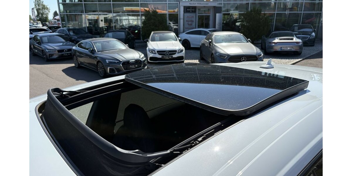 Audi RSQ8 4.0 TFSI quattro 360°/PANO/MEMORY/1.HAND 43.321 km 99.900 &euro; Villingen-Schwenningen 78054