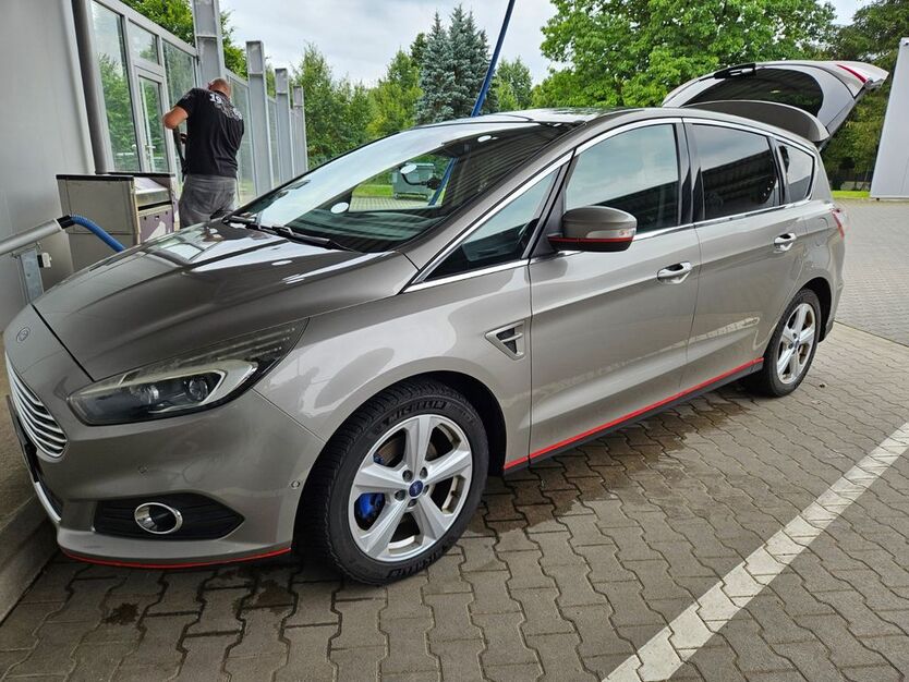 Ford S-Max 207.000 km 12.600 € Gütersloh 33334