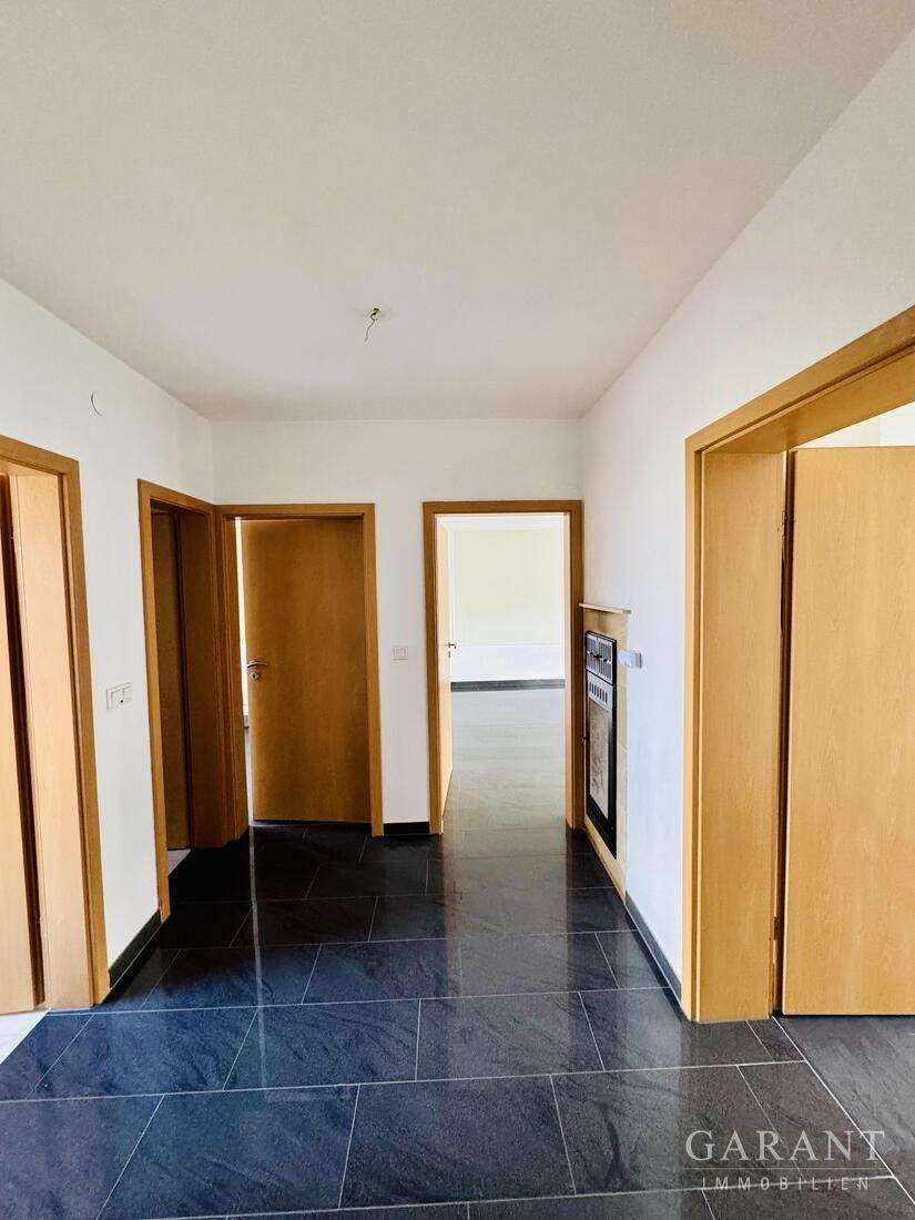 Freundliche 4 Zimmer-Wohnung mit Balkon steht zum Einzug bereit 4 zimmer