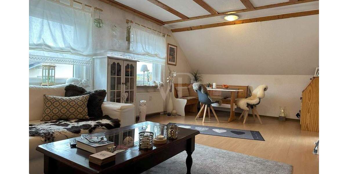 Etagenwohnung Dillenburg / Niederscheld Niederscheld - 8 Zimmer, 216 m&sup2;, 278.000&euro; | Angebot:23306234