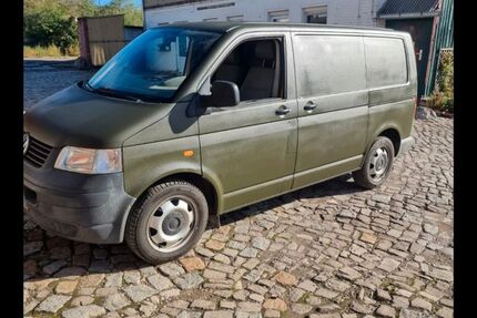 VW T5 Transporter 190.000 km 6.200 &euro; Bernburg 06406